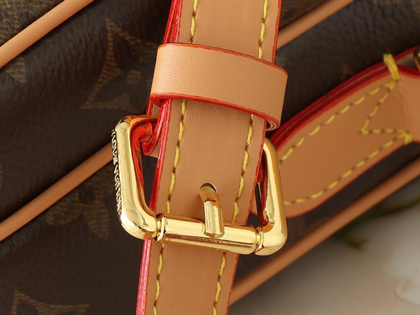 ルイヴィトンバッグ素材ディテール